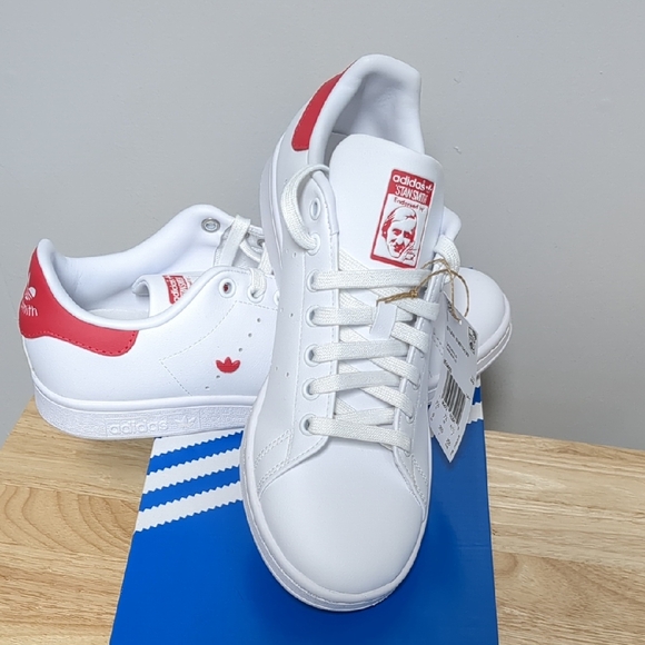Adidas White and Red Stan Smith Shoes - Picture 1 of 6